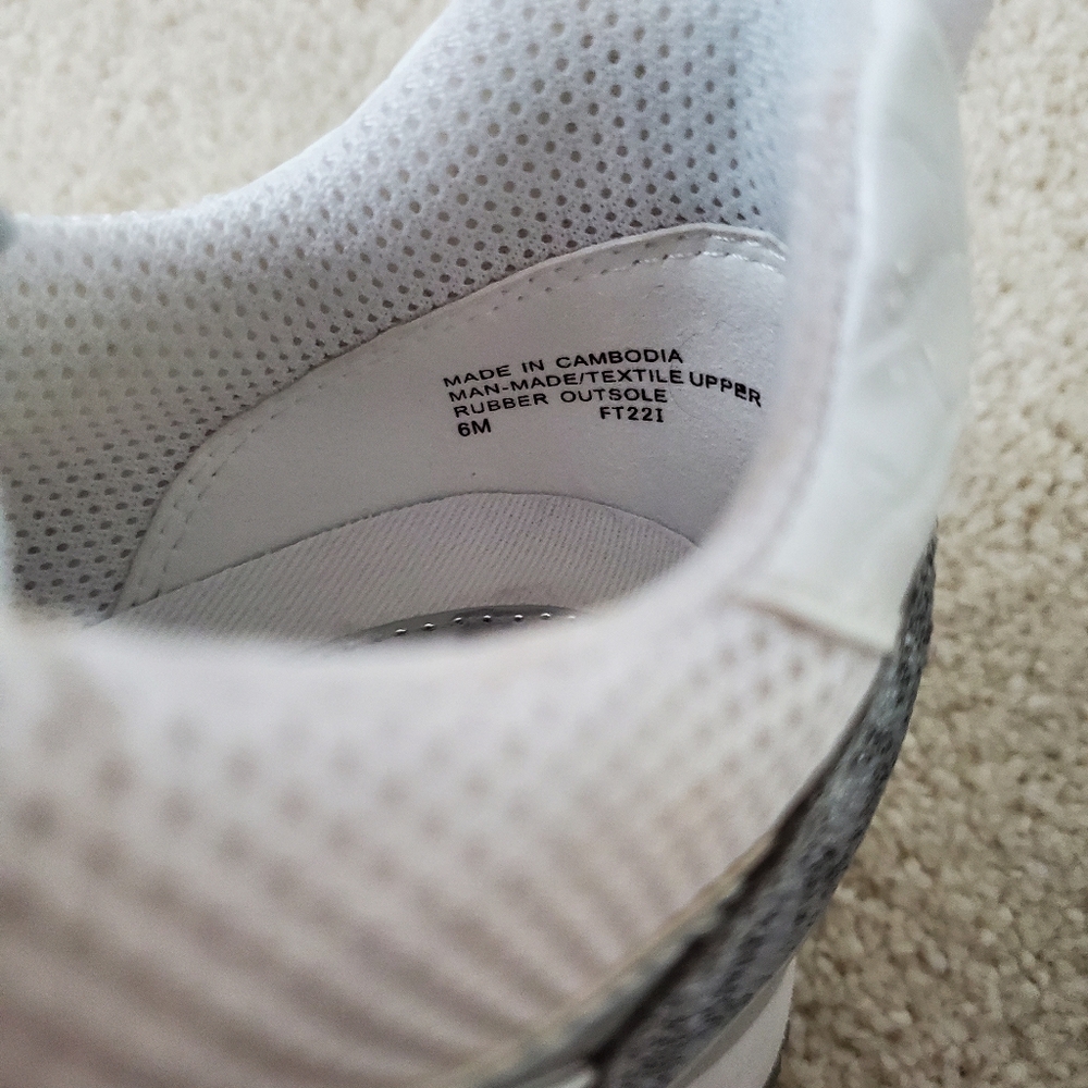 NWOT Michael Kors Wilma Mixed Media Trainer Sneakers Shoes Silver/ White sz6 - Picture 9 of 12